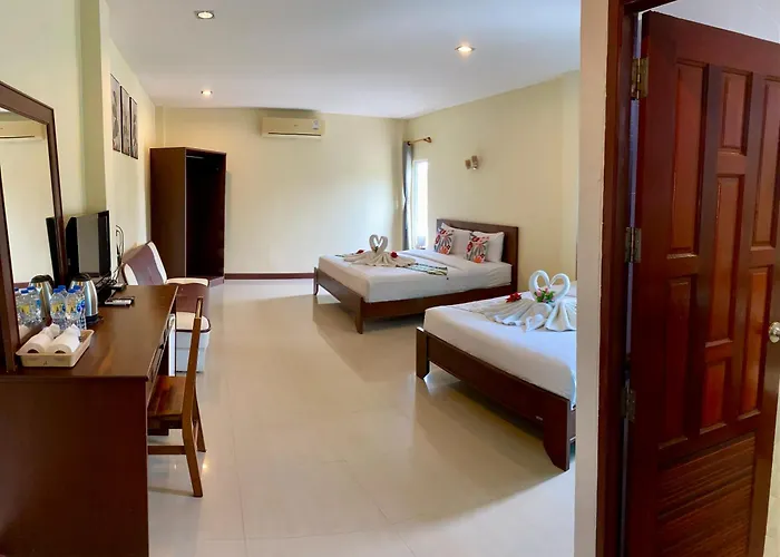 Lanta Just Come Hotel